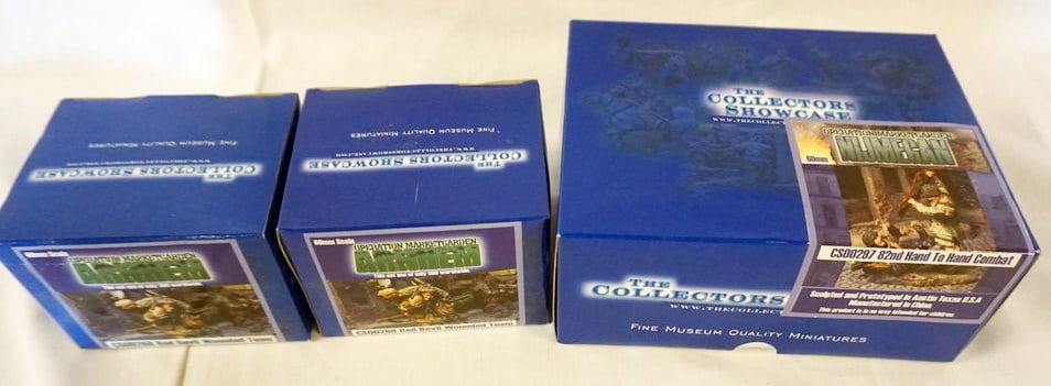 COLLECTORS SHOWCASE WWII MINIATURE SOLDIERS BOXED (1 of 2)