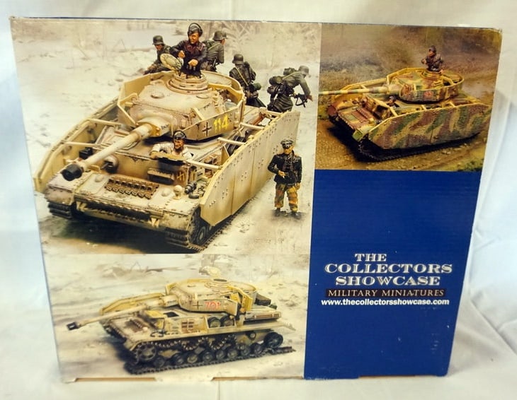 COLLECTORS SHOWCASE WWII MINIATURE (1 of 3)