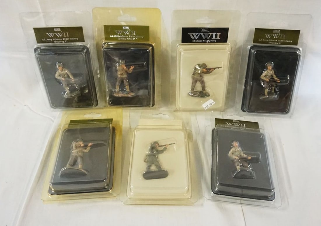 BRITAINS WWII METAL SOLDIERS (1 of 1)