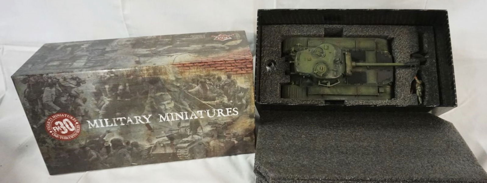 FIGARTI MINIATURES WWII METAL SOLDIERS (1 of 2)