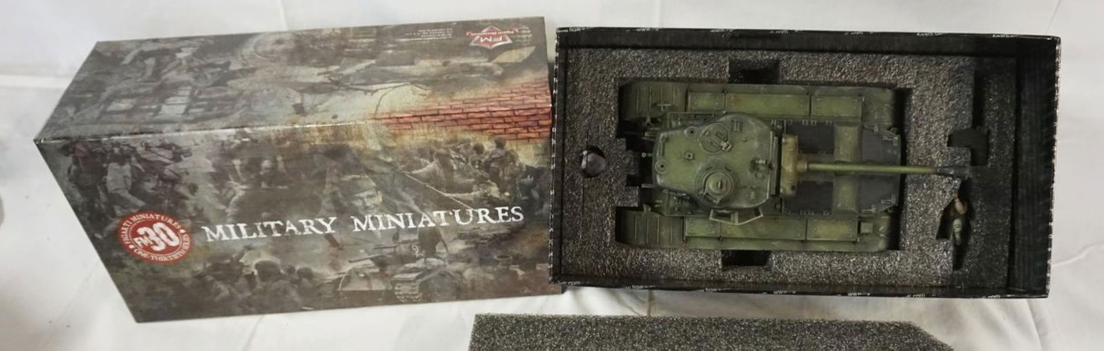 FIGARTI MINIATURES WWII METAL SOLDIERS (1 of 2)