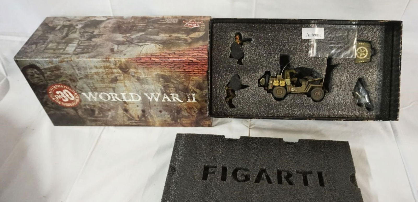 FIGARTI MINIATURES WWII METAL SOLDIERS (1 of 2)