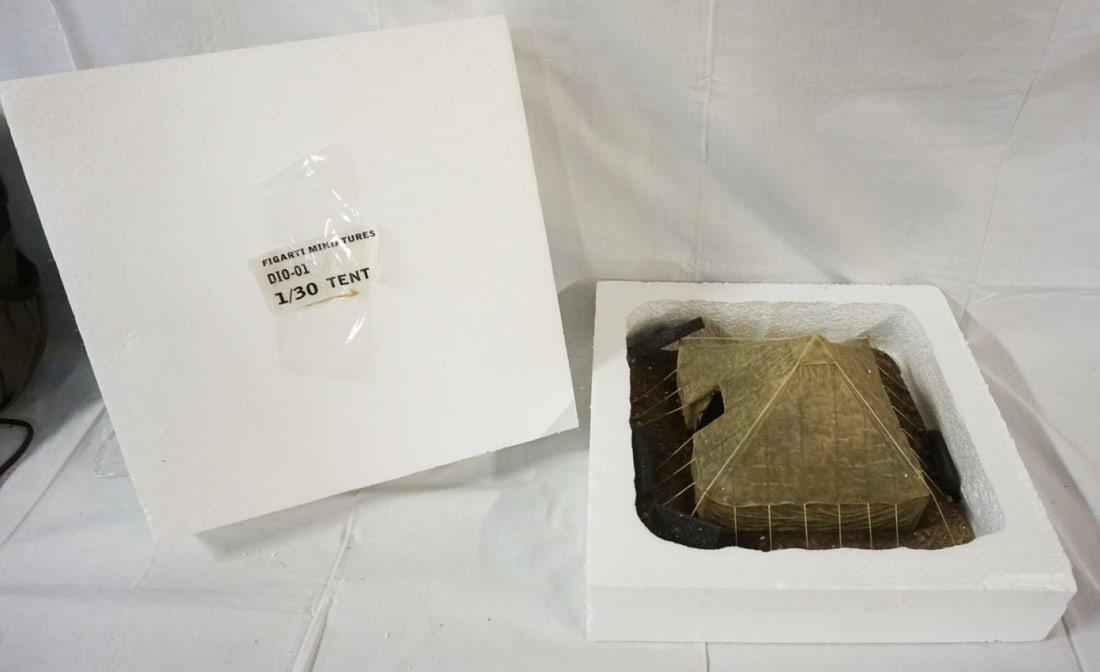 FIGARTI MINIATURES WWII MODEL (1 of 2)