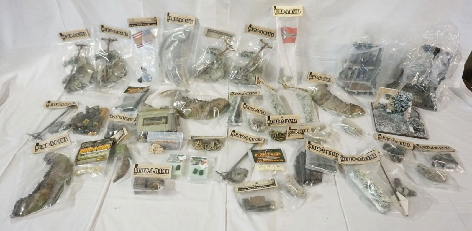 LARGE LOT OF BUILD-A-RAMA WWII (1 of 7)