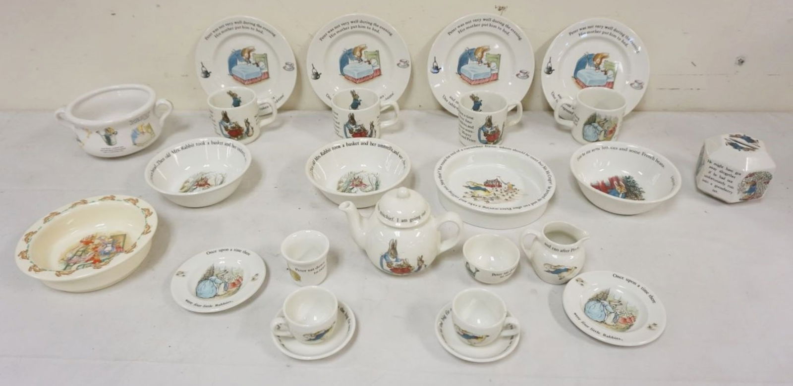 GROUP OF ASSORTED WEDGWOOD BEATRIX POTTER: GROUP OF ASSORTED WEDGWOOD BEATRIX POTTER *PETER RABBIT* CHILDRENS DISHES