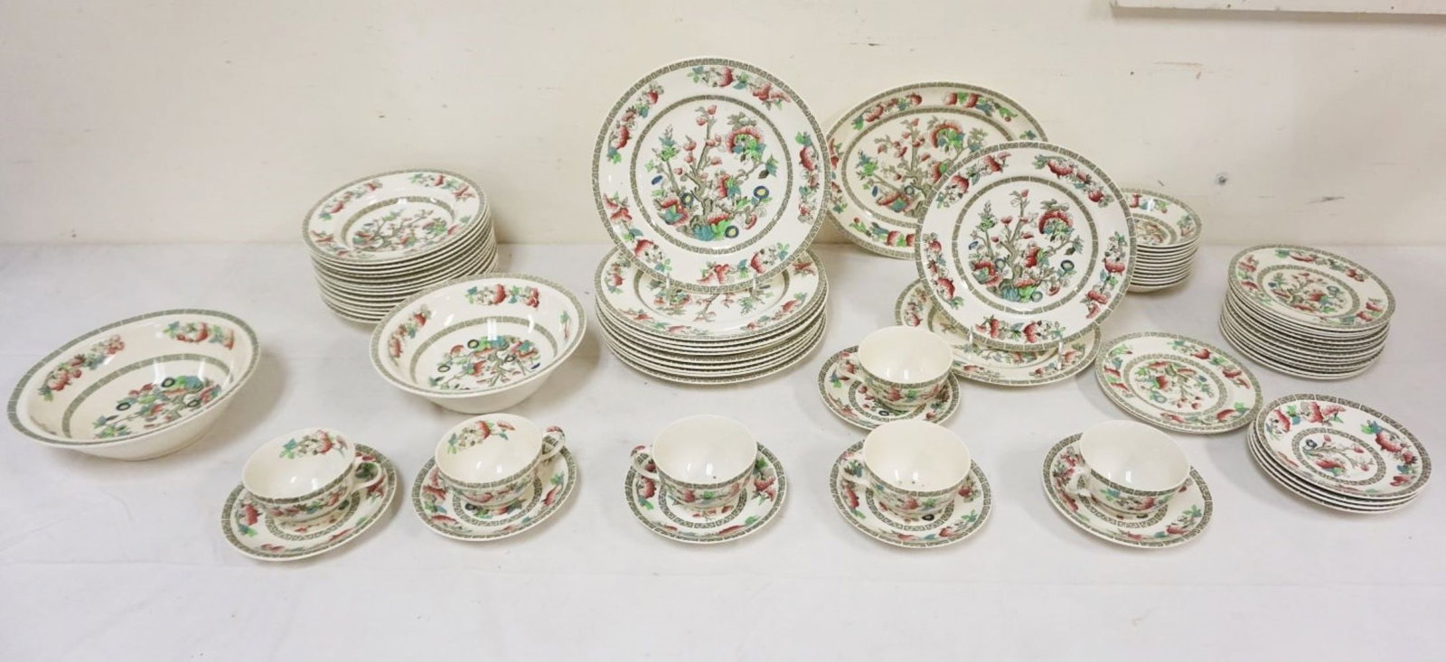 74 PIECE LOT OF ASSOTED JOHNSON BROS DINNERWARE: 74 PIECE LOT OF ASSORTED JOHNSON BROS DINNERWARE *INDIAN TREE*