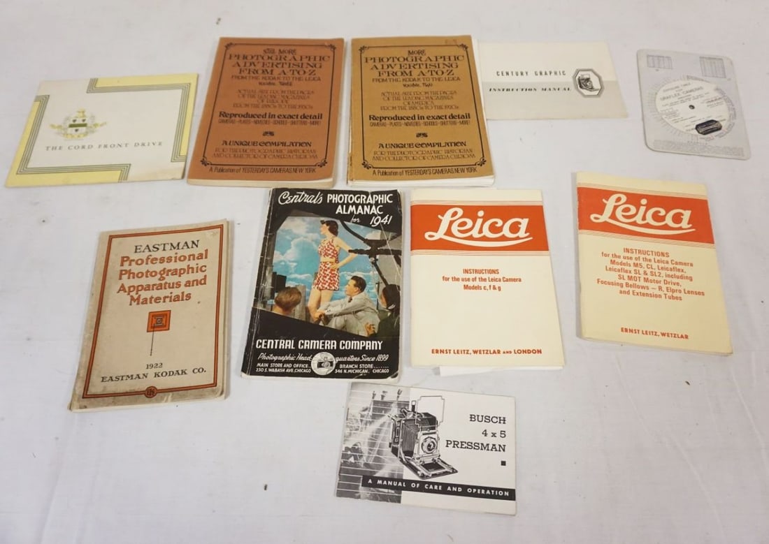 GROUP OF ASSORTED CAMERA MANUALS: GROUP OF ASSORTED CAMERA MANUALS INCLUDING LEICA