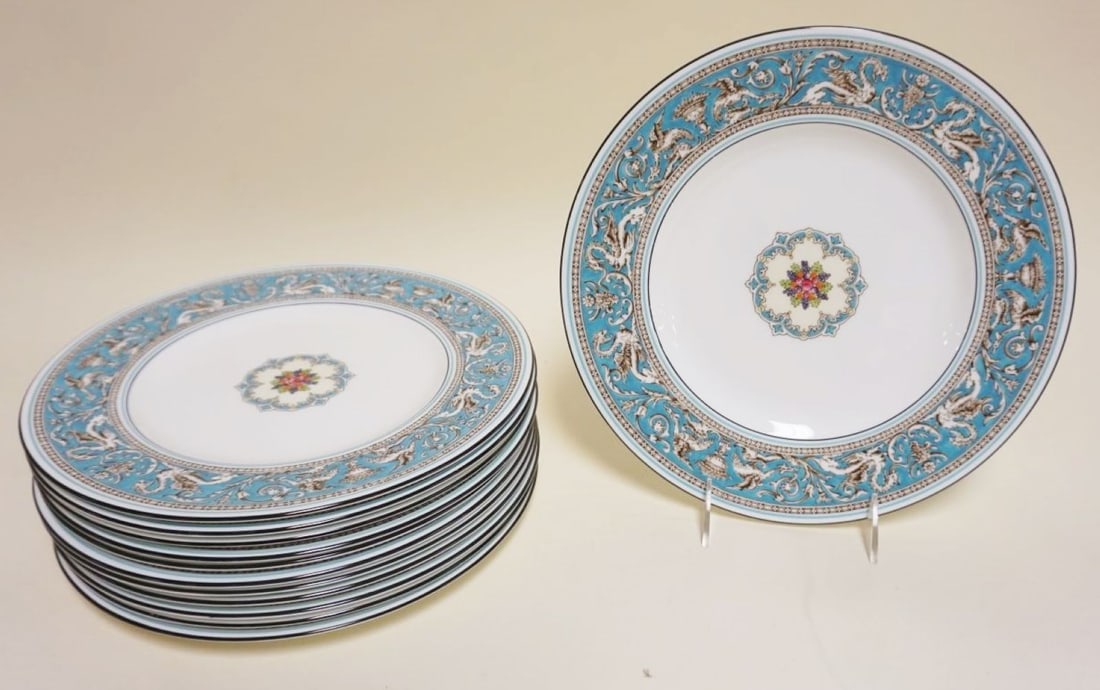 WEDGWOOD *FLORENTINE* TURQUOISE CHINA: WEDGWOOD *FLORENTINE* TURQUOISE CHINA SET OF 12-12 INCH PLATES