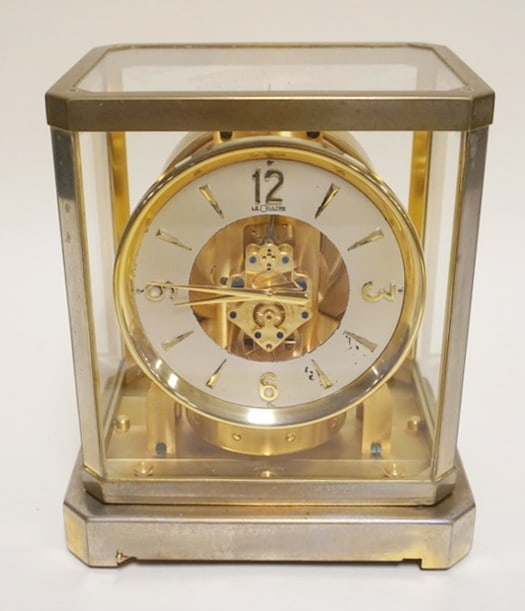 LE COULTRE ATMOS CLOCK: LE COULTRE ATMOS CLOCK, APPROXIMATELY 7 IN X 9 IN X 9 1/2 IN