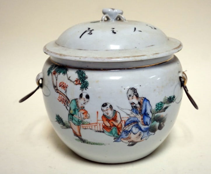 ASIAN COVERED POT WITH LID (1 of 7)