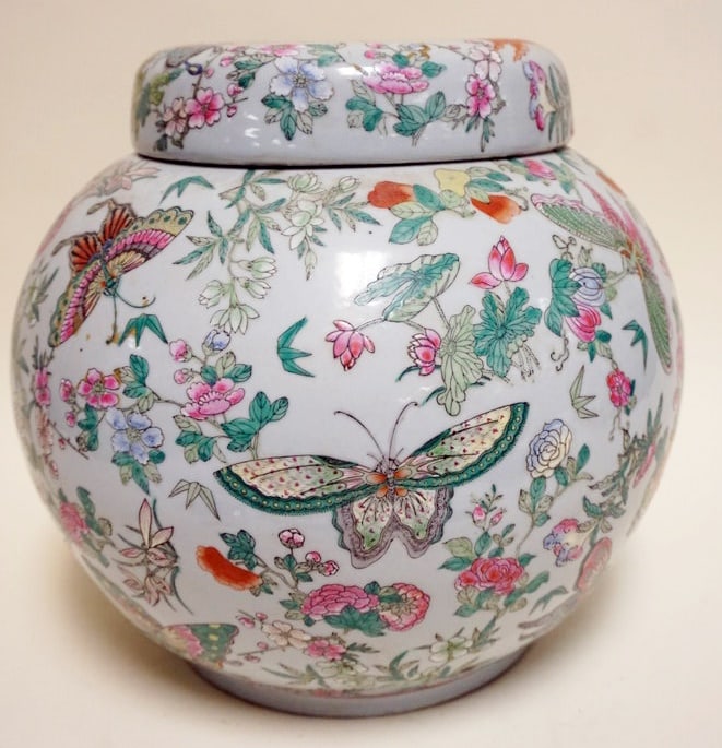 LARGE AISIAN COVERED JAR (1 of 7)