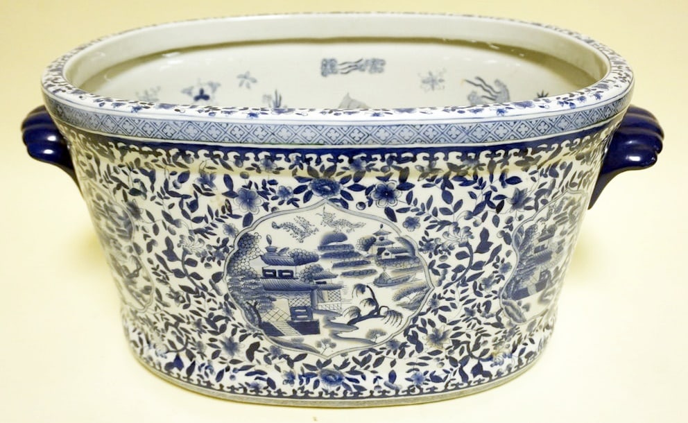 ASIAN BLUE AND WHITE FOOT BATH (1 of 4)