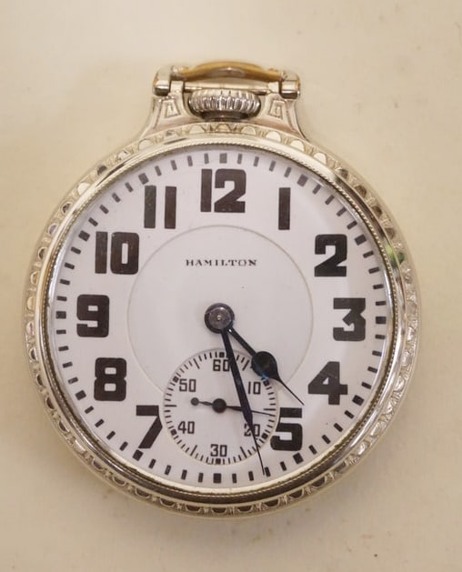 ANTIQUE POCKET WATCH HAMILTON (1 of 4)