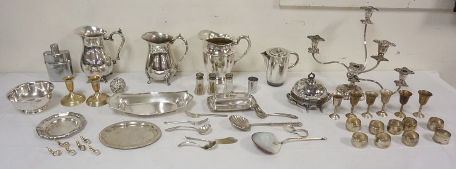 LARGE LOT OF ASSORTED SILVER PLATE ITEMS (1 of 4)