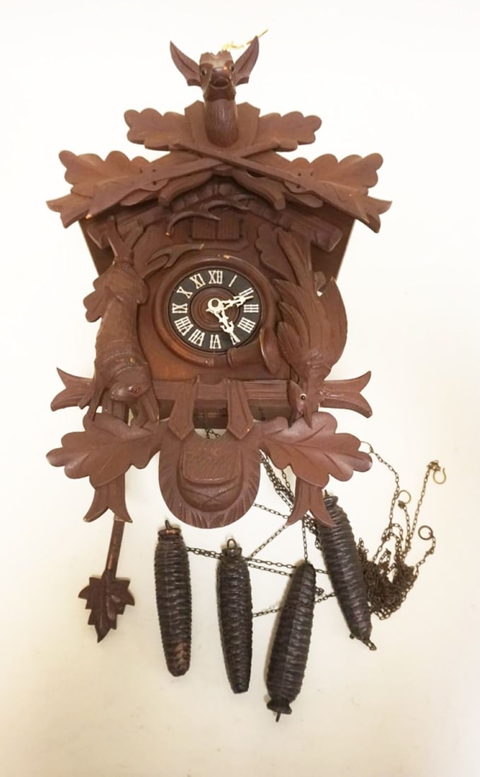 CUCKOO CLOCK: CUCKOO CLOCK AS FOUND, APPROXIMATELY 13 IN X 9 IN X 17 IN HIGH