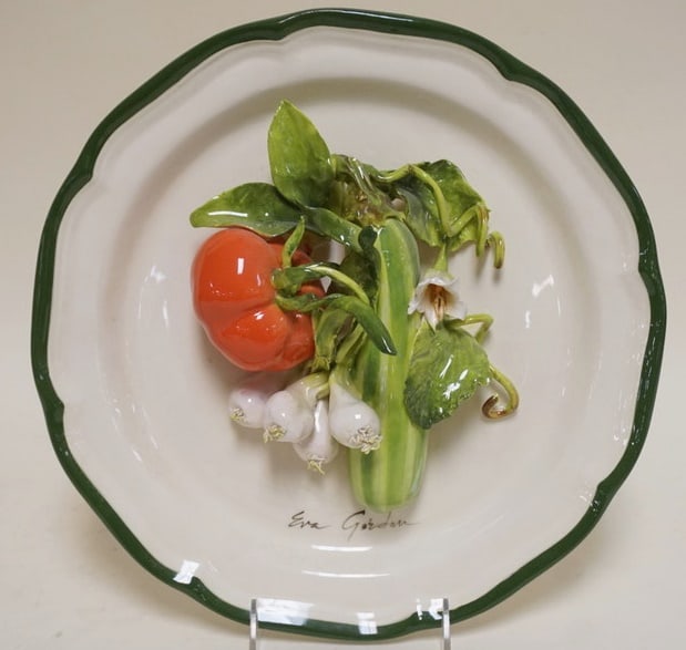 EVA GORDON CERAMIC PLATE (1 of 2)