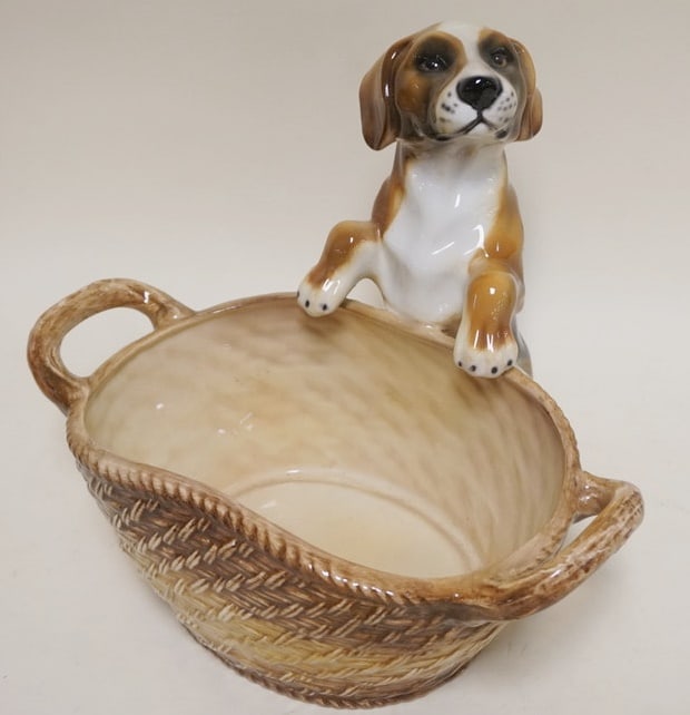 ITALIAN CERAMIC PUPPY ON BASKET (1 of 6)