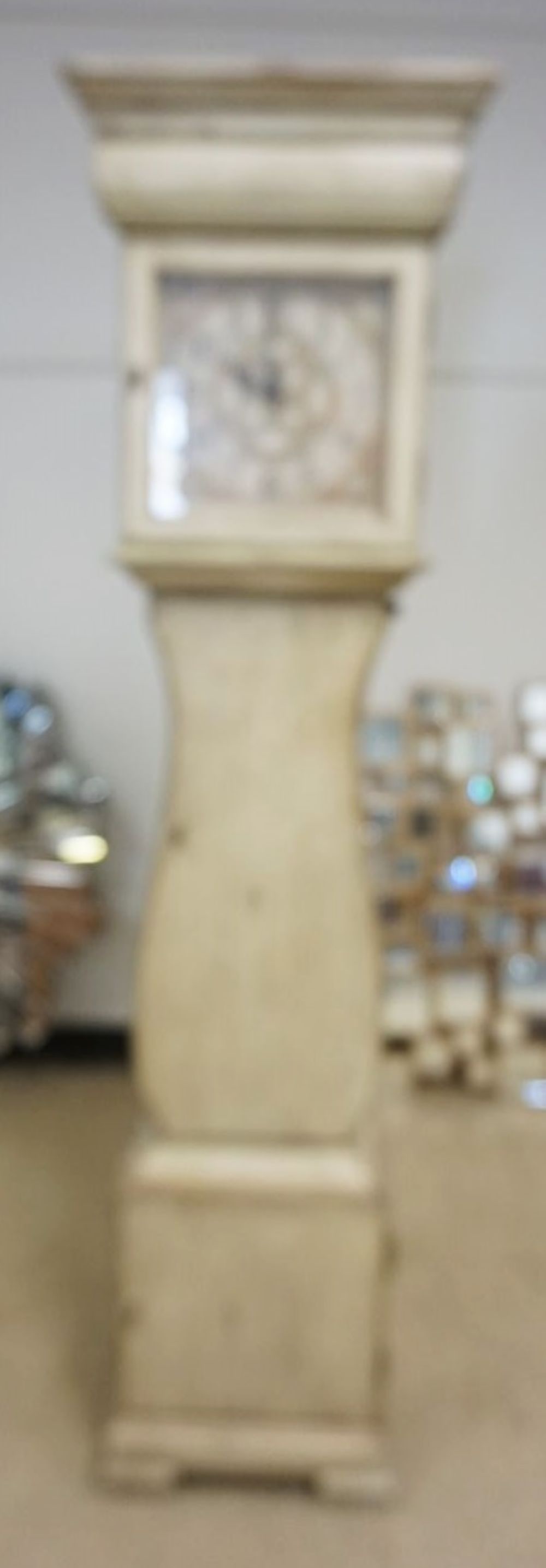 RIDGEWAY ANTIQUES ROAD SHOW GRANDFATHERS CLOCK: RIDGEWAY *ANTIQUES ROAD SHOW* GRANDFATHERS CLOCK WITH QUARTZ MOVEMENT, APPROXIMATELY 11 IN X 17 IN X 80 IN H