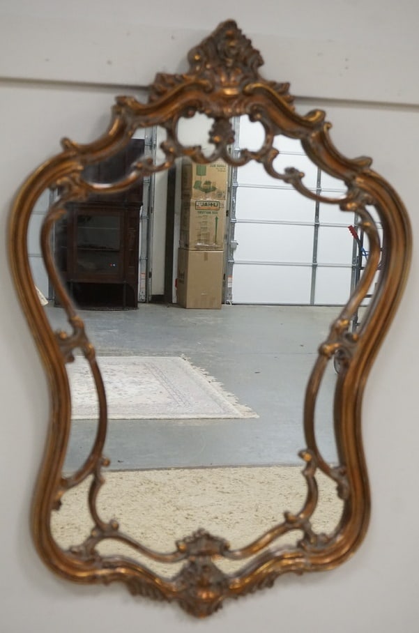 ORNATE HANGING MIRROR IN GILT FRAME (1 of 3)