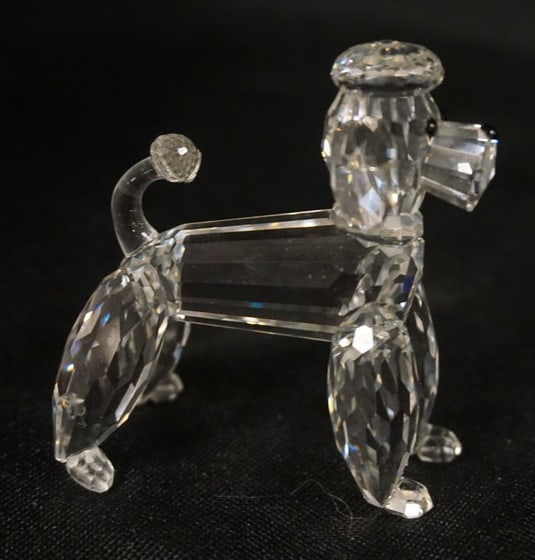 SWAROVSKI CRYSTAL FIGURINE: SWAROVSKI CRYSTAL FIGURINE POODLE, APPROXIMATELY 2 1/4 IN HIGH