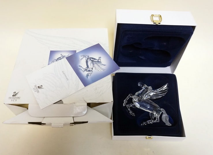 SWAROVSKI CRYSTAL FIGURINE: SWAROVSKI CRYSTAL FIGURINE *FABULOUS CREATURES* THE PEGASUS 1998, APPROXIMATELY 5 IN HIGH