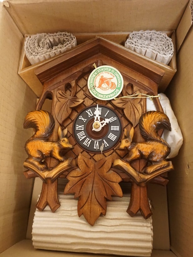 HUBERT HERR GERMAN CUCKOO CLOCK (1 of 2)