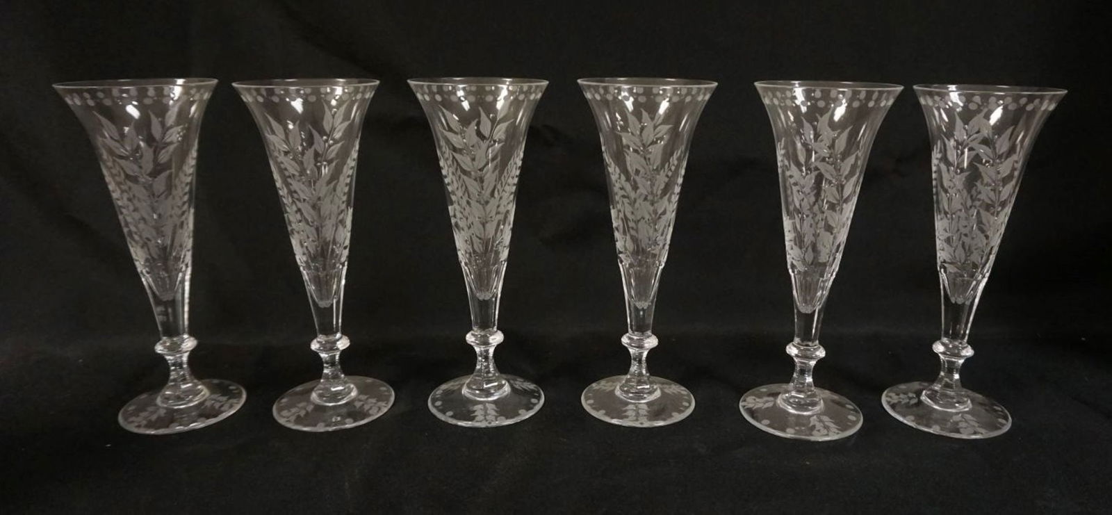 SET OF 6 WILLIAM YEOWARD CUT CHAMPAGNE FLUTES (1 of 3)