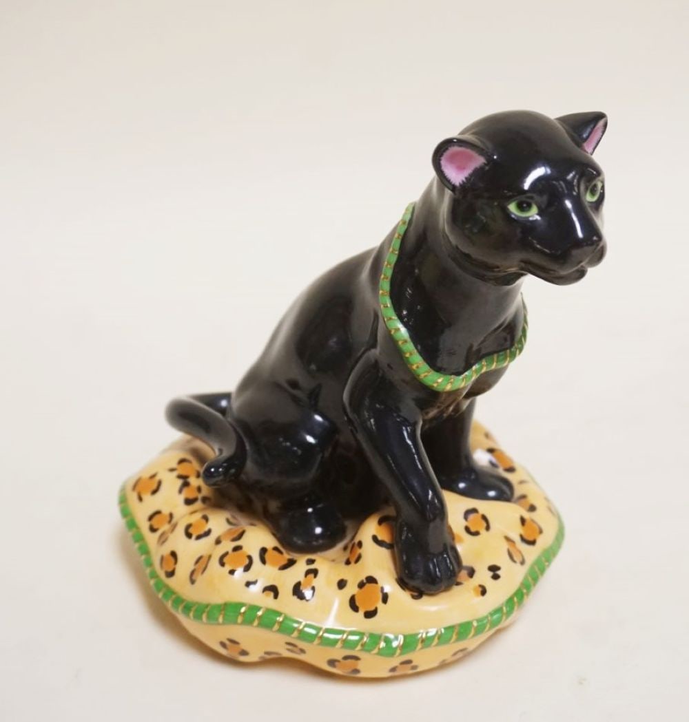 LYNN CHASE PANTHER ON PILLOW: LYNN CHASE PANTHER ON PILLOW FIGURE, APPROXIMATELY 6 1/2 IN HIGH