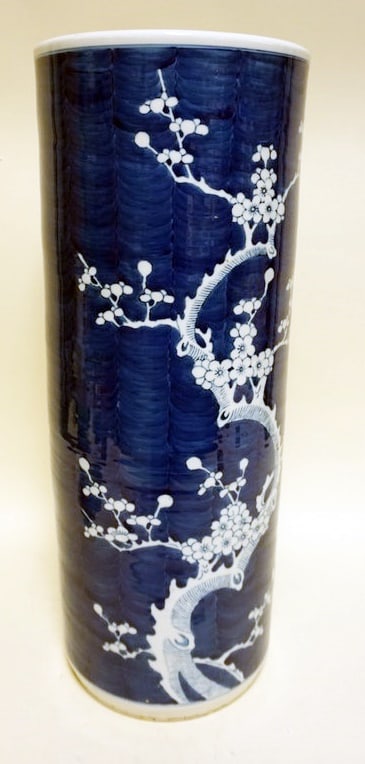 ASIAN BLUE & WHITE UMBRELLA STAND (1 of 3)