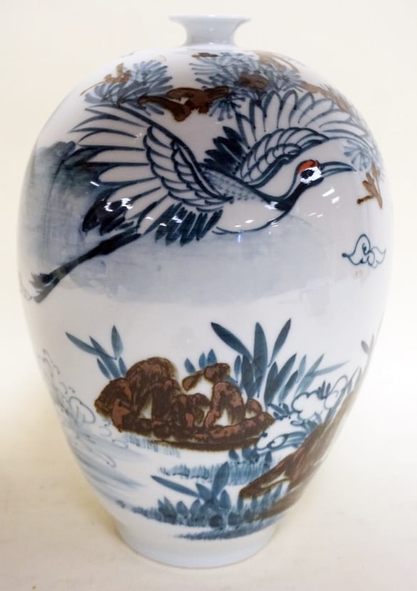 ASIAN VASE W/CHARACTER MARKS (1 of 5)