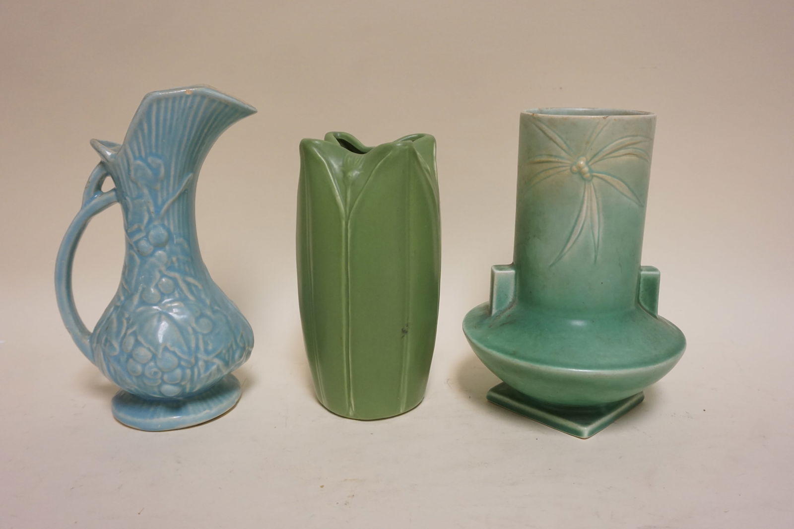 ASSORTED ART POTTERY ITEMS (1 of 3)