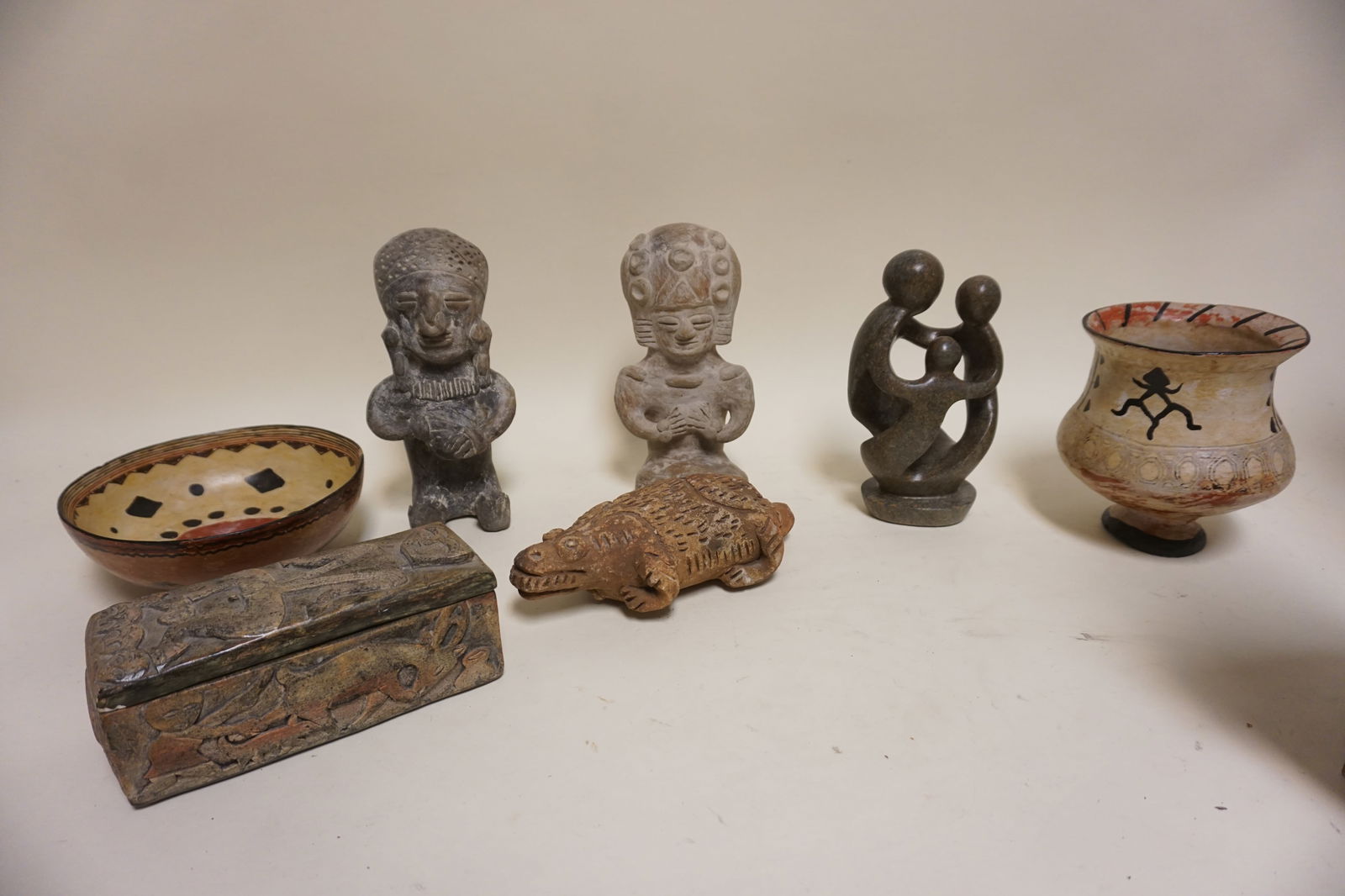 ASSORTED MAYAN STYLE ITEMS (1 of 3)
