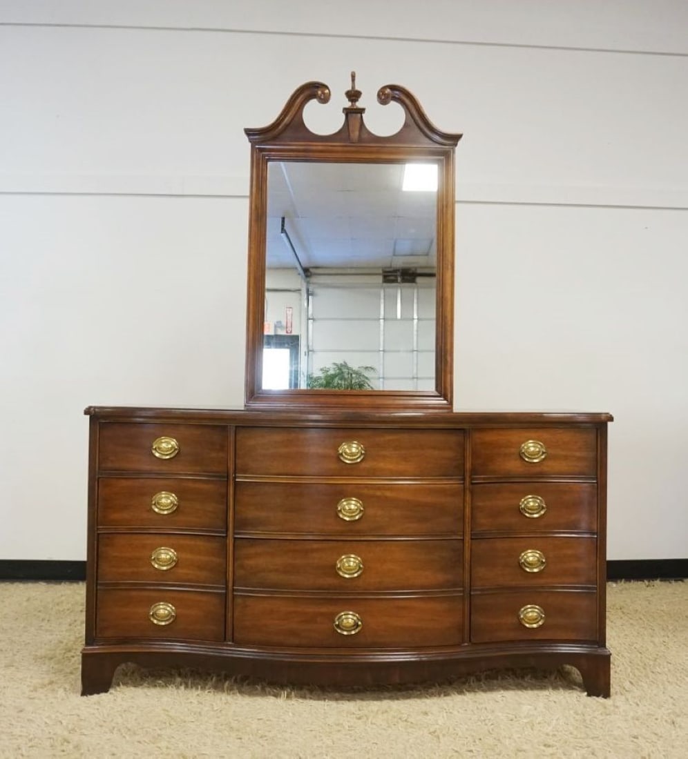 DIXIE MAHOGANY CHEST AND MIRROR (1 of 4)