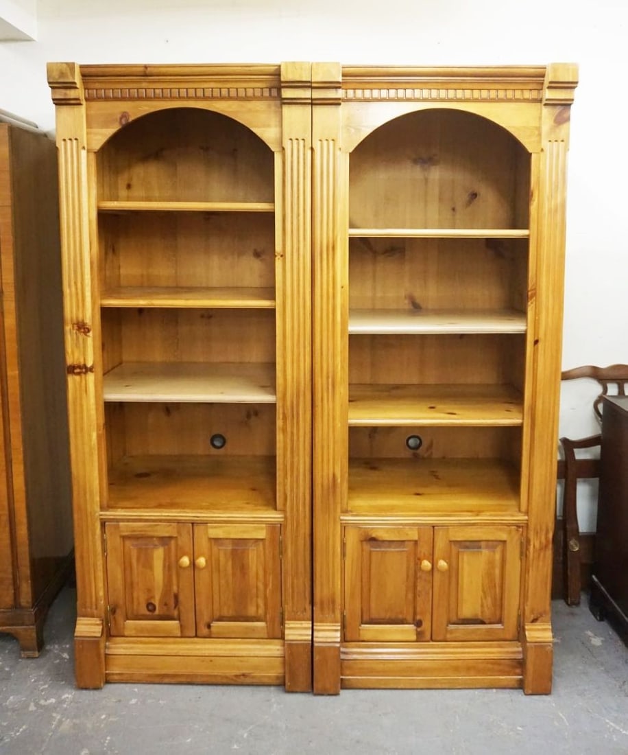 PAIR OF PINE BOOKCASES (1 of 2)