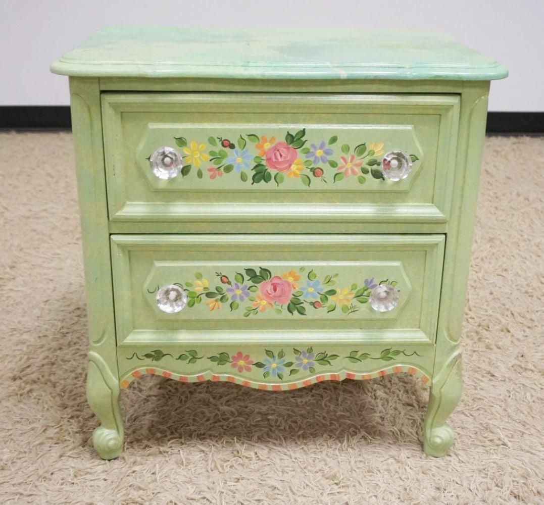 PAINT DECORATED CHEST (1 of 3)