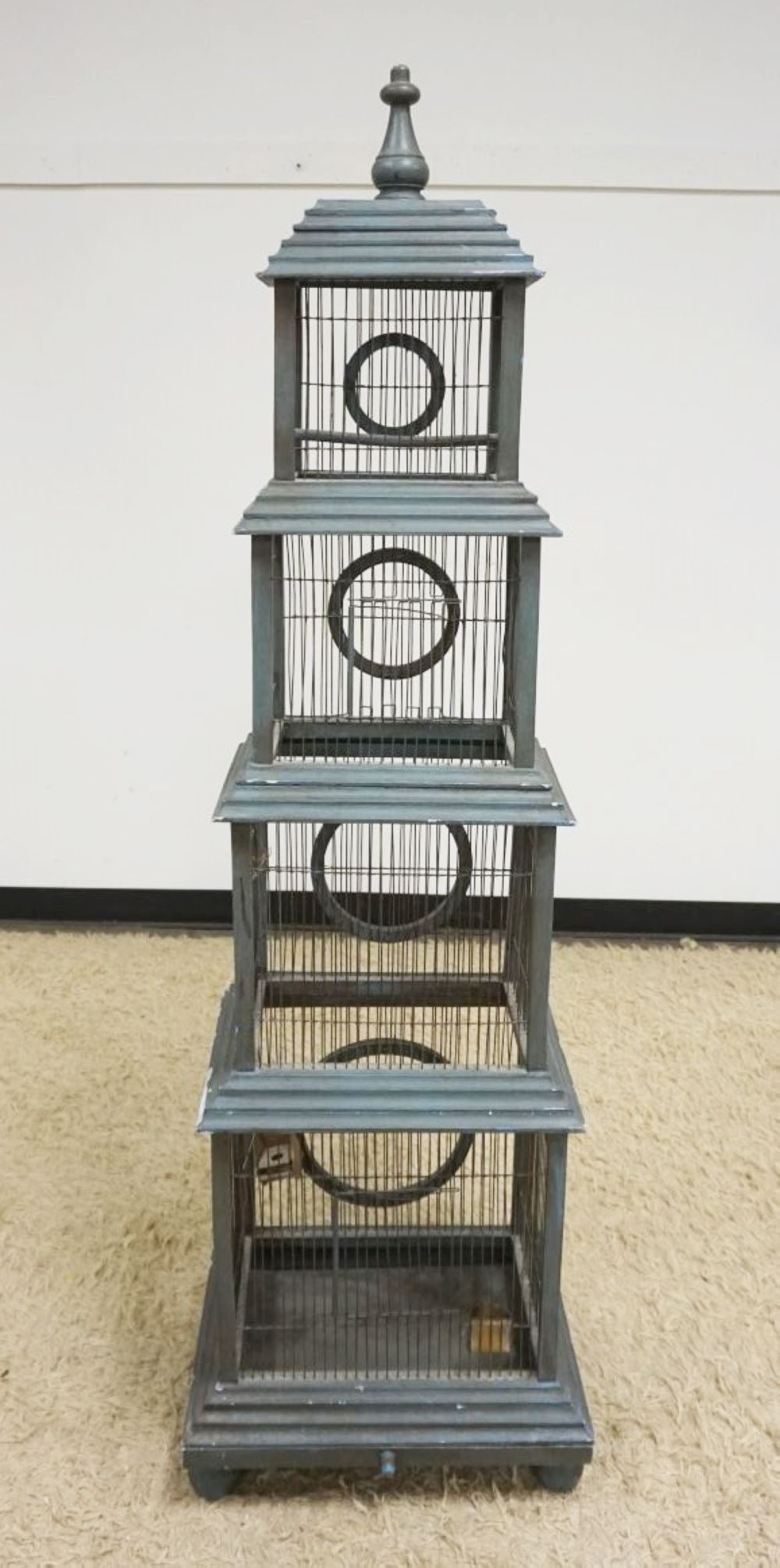 LARGE FLOOR STANDING BIRD CAGE (1 of 2)