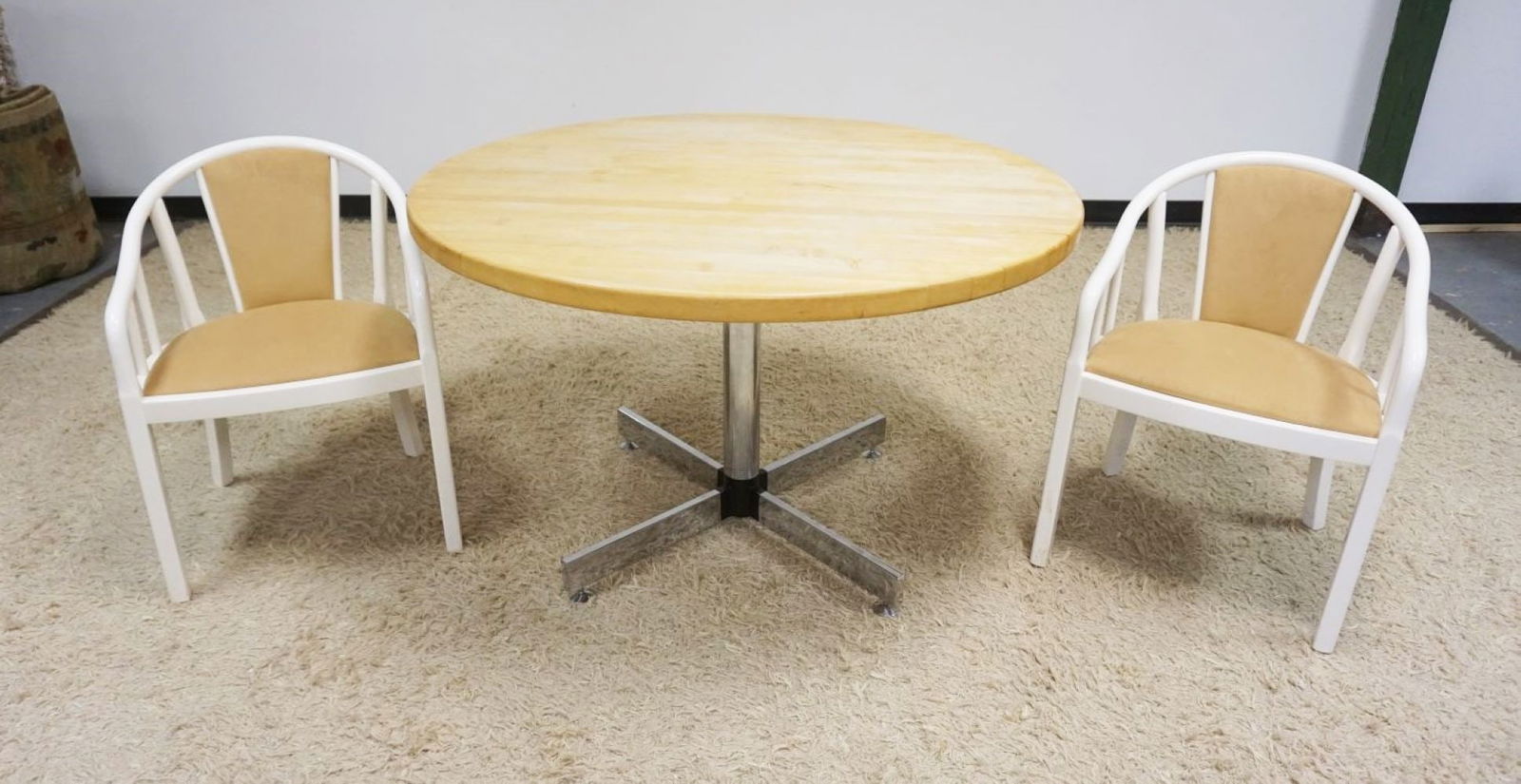 CONTEMPORARY DINETTE SET (1 of 2)