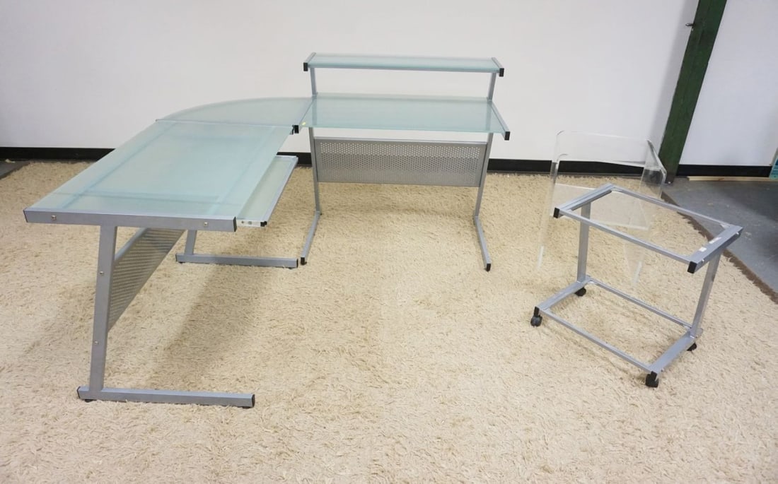 COASTER CO OF AMERICA MODERN STYLE DESK (1 of 2)