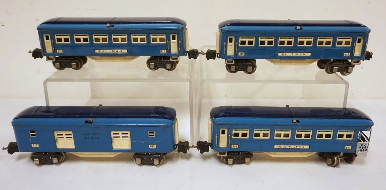 LIONEL TRAIN O GAUGE (1 of 4)