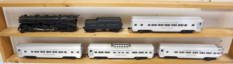 LIONEL TRAIN O GAUGE: LIONEL TRAIN O GAUGE #773 LOCOMOTIVE WITH NYC TENDER AND 4 SILVER CARS, SILVER CLOUD, SILVER DAWN, SILVER RANGE