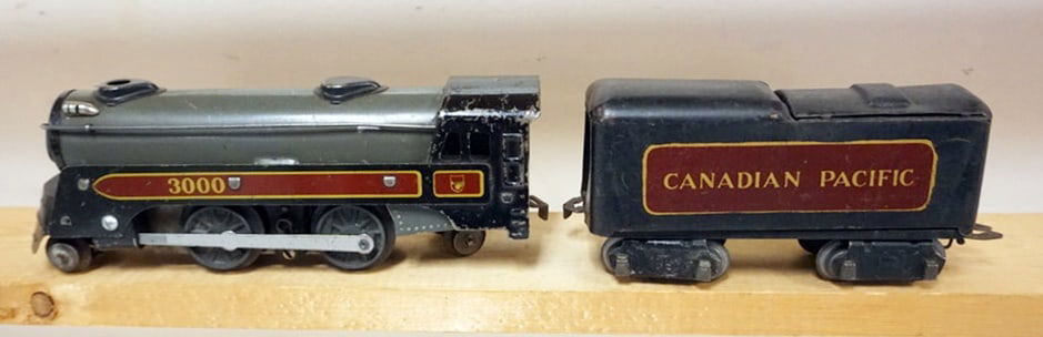 MARX O GAUGE TRAIN (1 of 4)