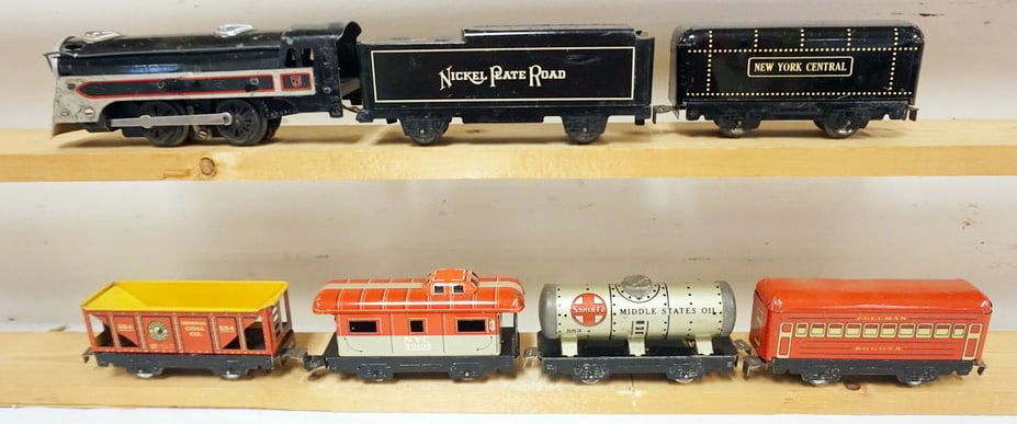 MARX O GAUGE TRAIN (1 of 3)