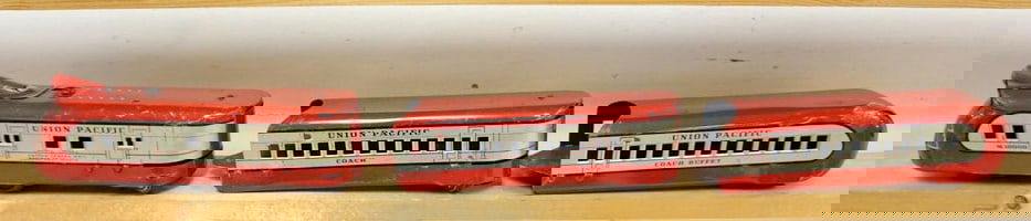 MARX O GAUGE TRAIN (1 of 4)