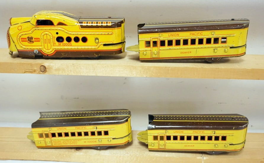 MARX O GAUGE TRAIN (1 of 4)