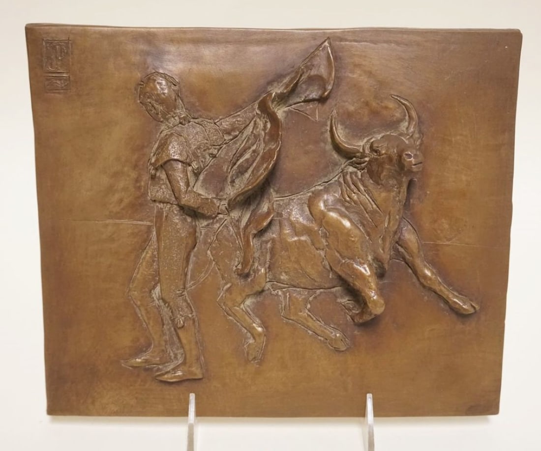 BRONZE FINISHED RELIEF PLAQUE OF MATADOR (1 of 5)