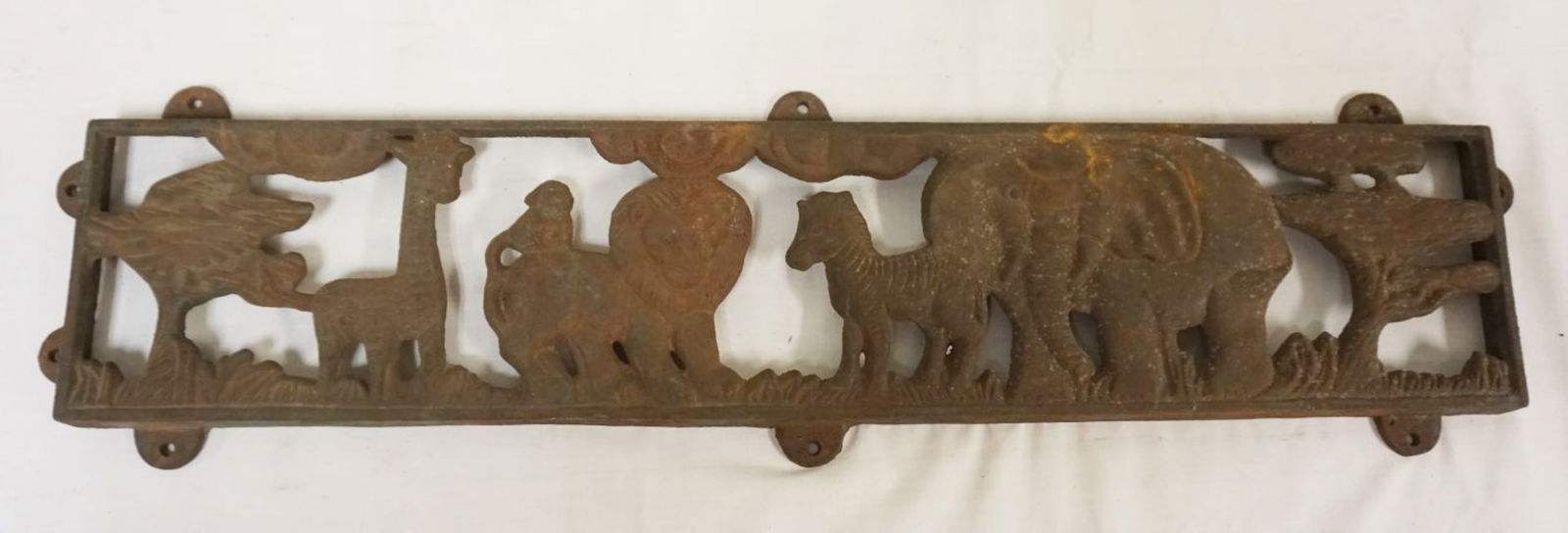 ANTIQUE CAST IRON PLAQUE (1 of 5)