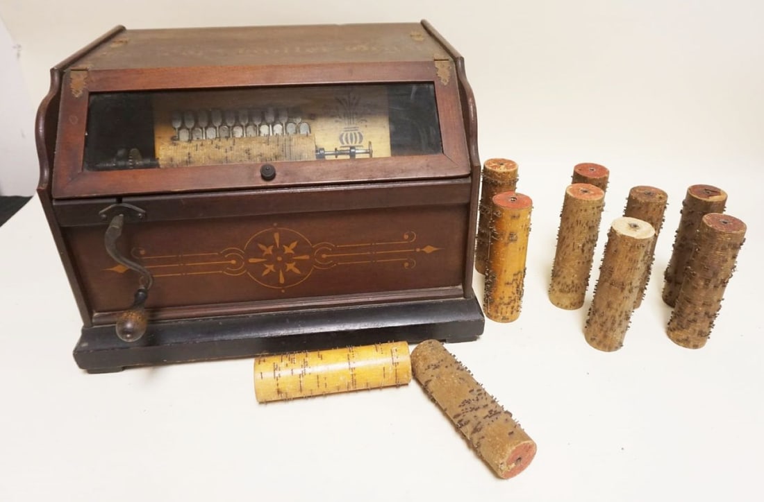 CONCERT ROLLER ORGAN & ROLLS (1 of 5)