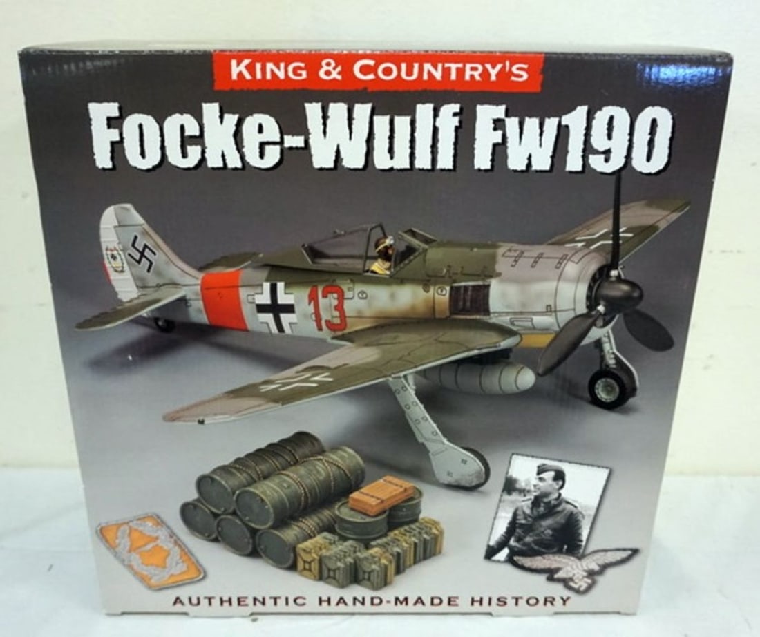 KING & COUNTRY WWII MODEL (1 of 3)