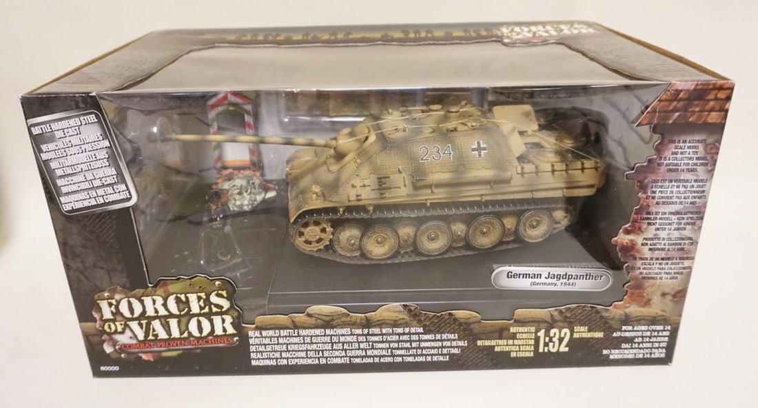 FORCES OF VALOR WWII 1:32 DIECAST METAL TOYS: FORCES OF VALOR WWII 1:32 DIECAST METAL TOYS