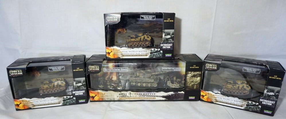 FORCES OF VALOR WWII: FORCES OF VALOR WWII 1-32 DIECAST METAL LOT OF 4 BOXED